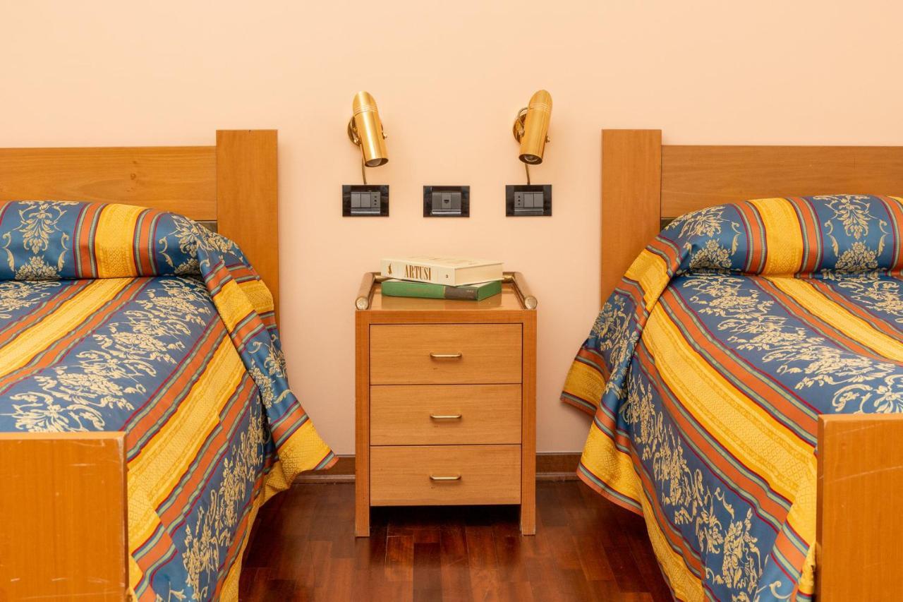 Albergo Sacro Monte วาเรเซ ภายนอก รูปภาพ