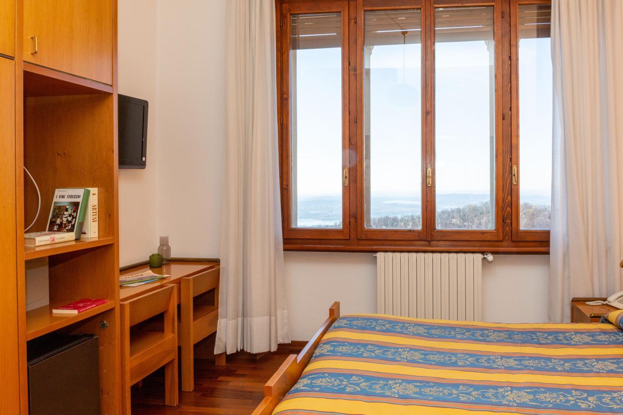Albergo Sacro Monte วาเรเซ ภายนอก รูปภาพ